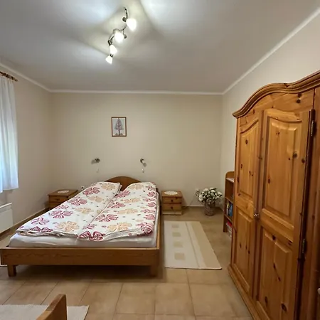 Apartament Kislod Apartman *